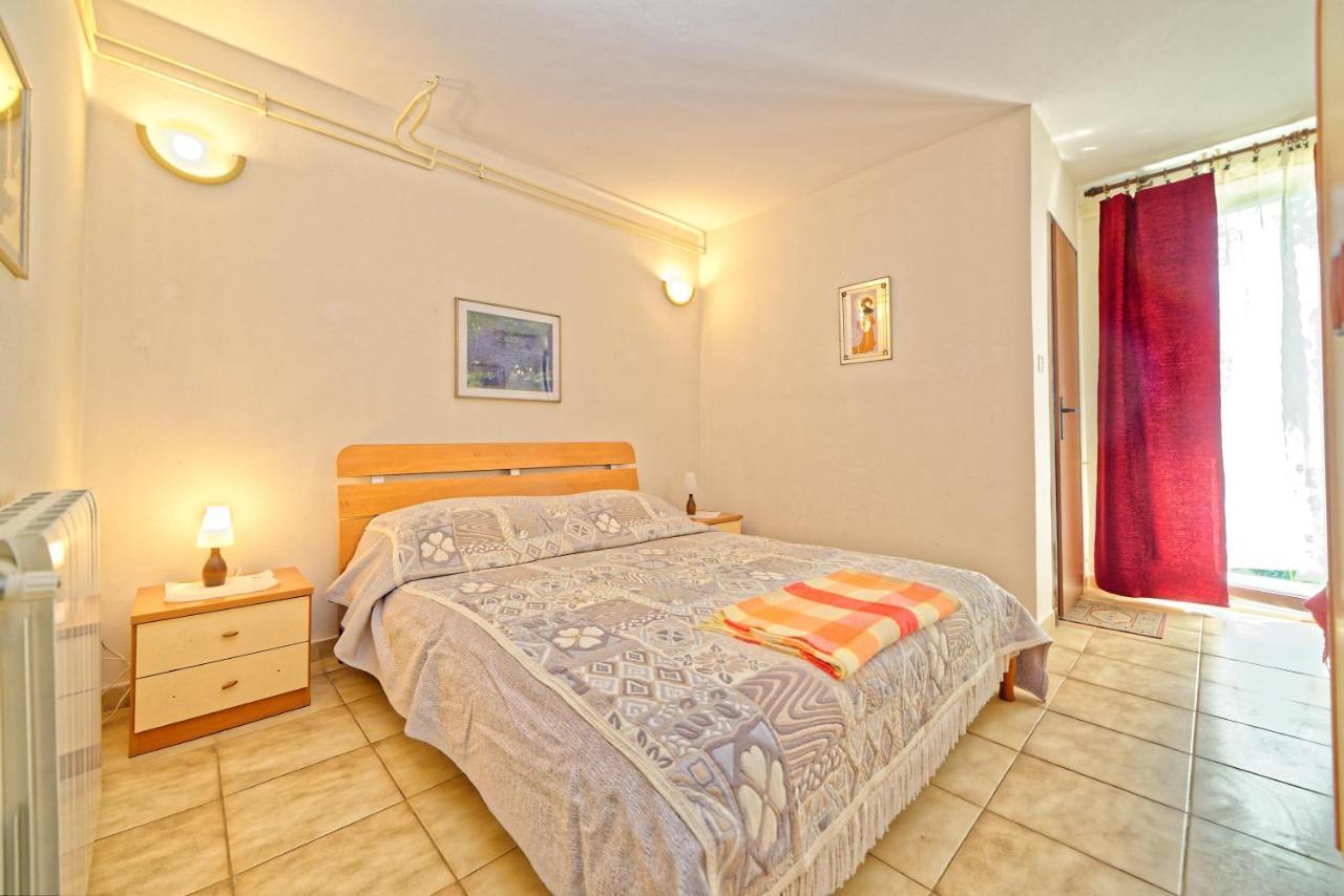 Guest House Jolanda Medulin Exterior foto