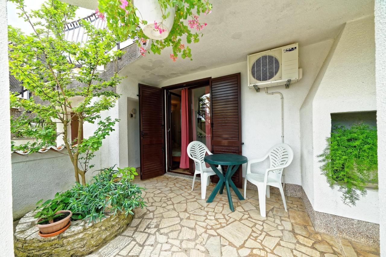 Guest House Jolanda Medulin Exterior foto