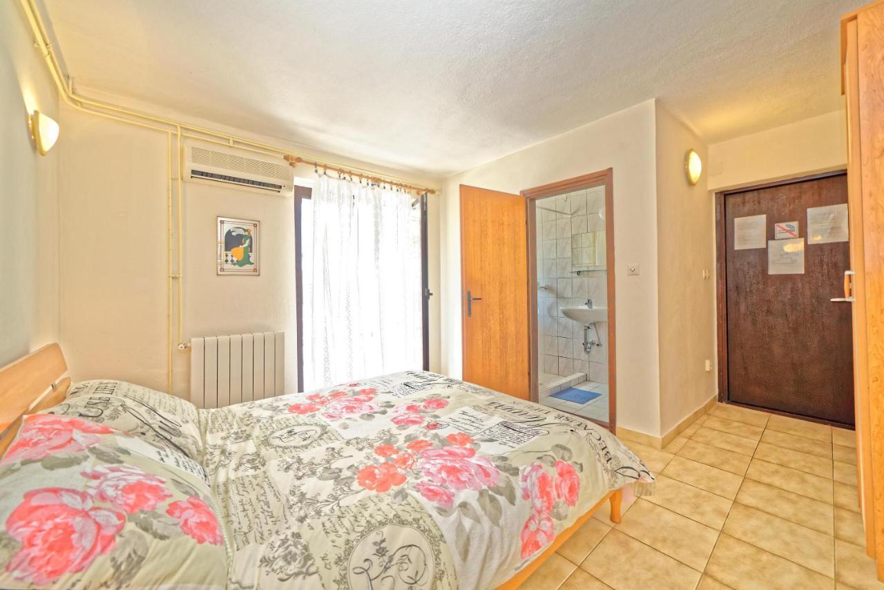 Guest House Jolanda Medulin Exterior foto