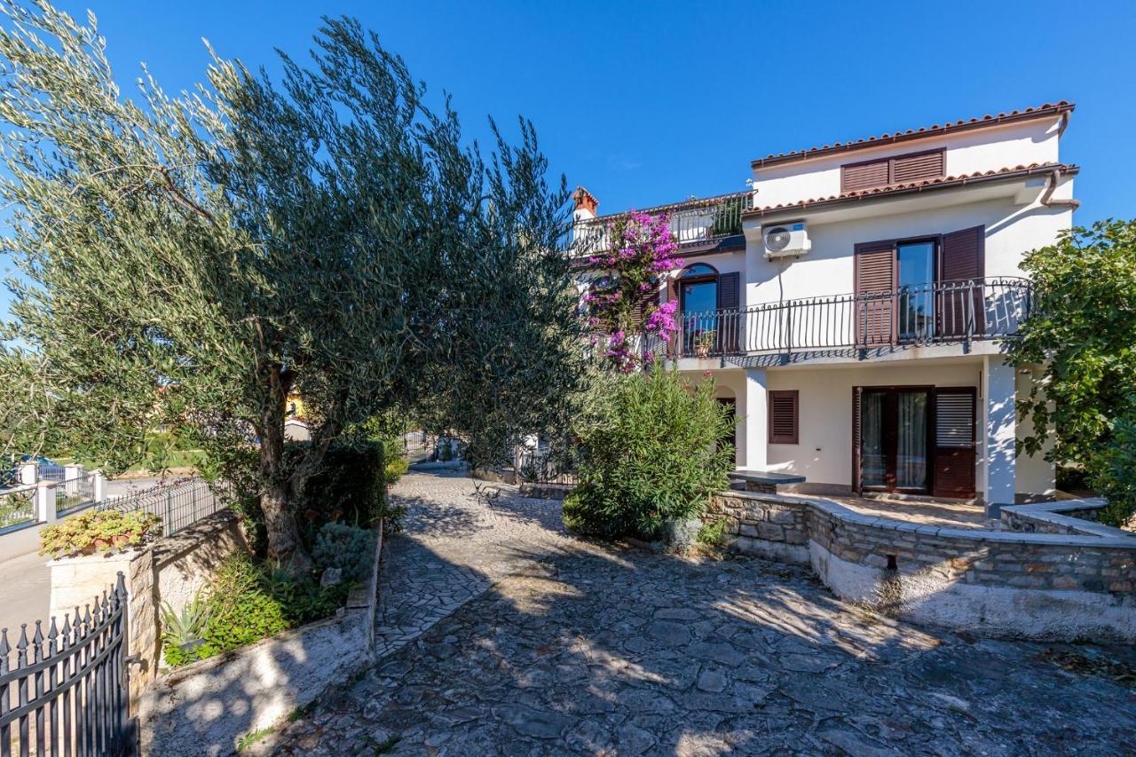 Guest House Jolanda Medulin Exterior foto