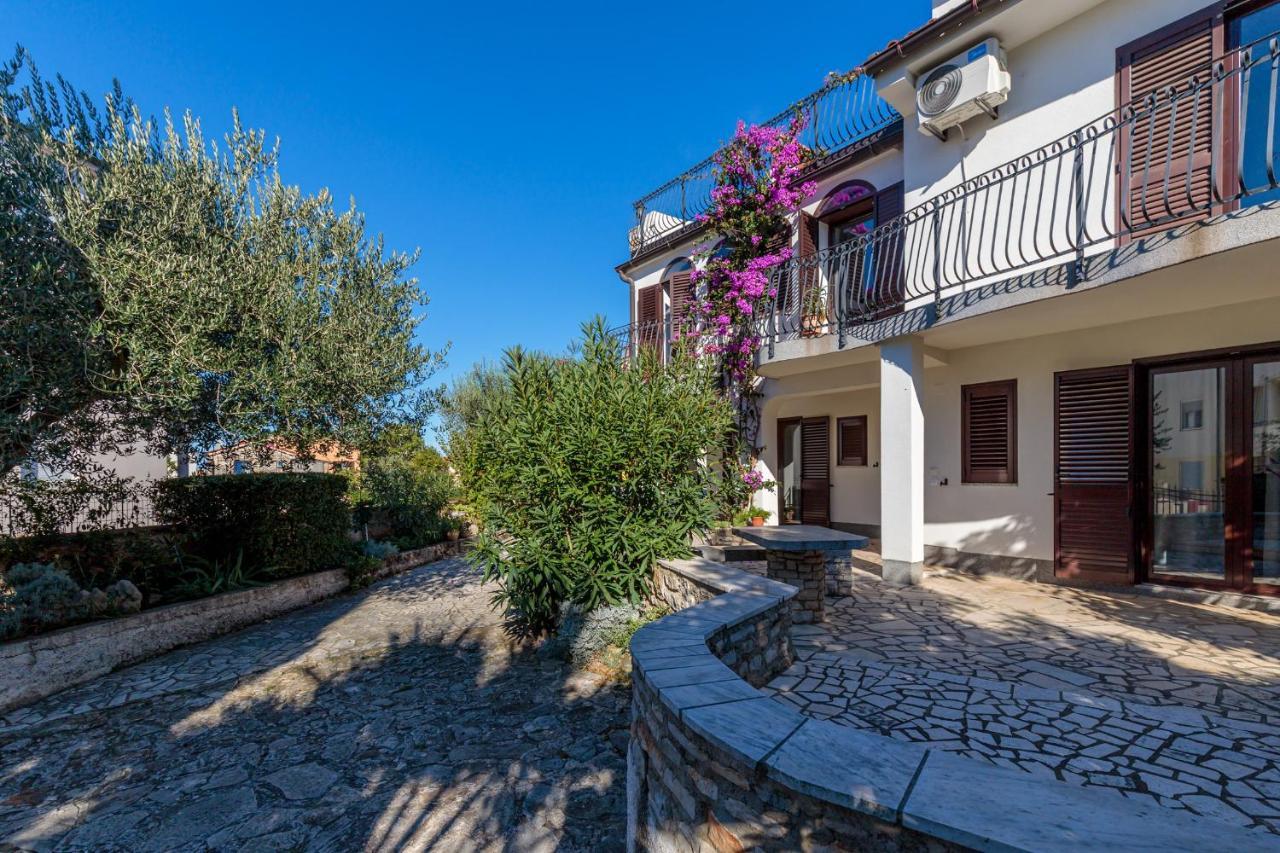 Guest House Jolanda Medulin Exterior foto