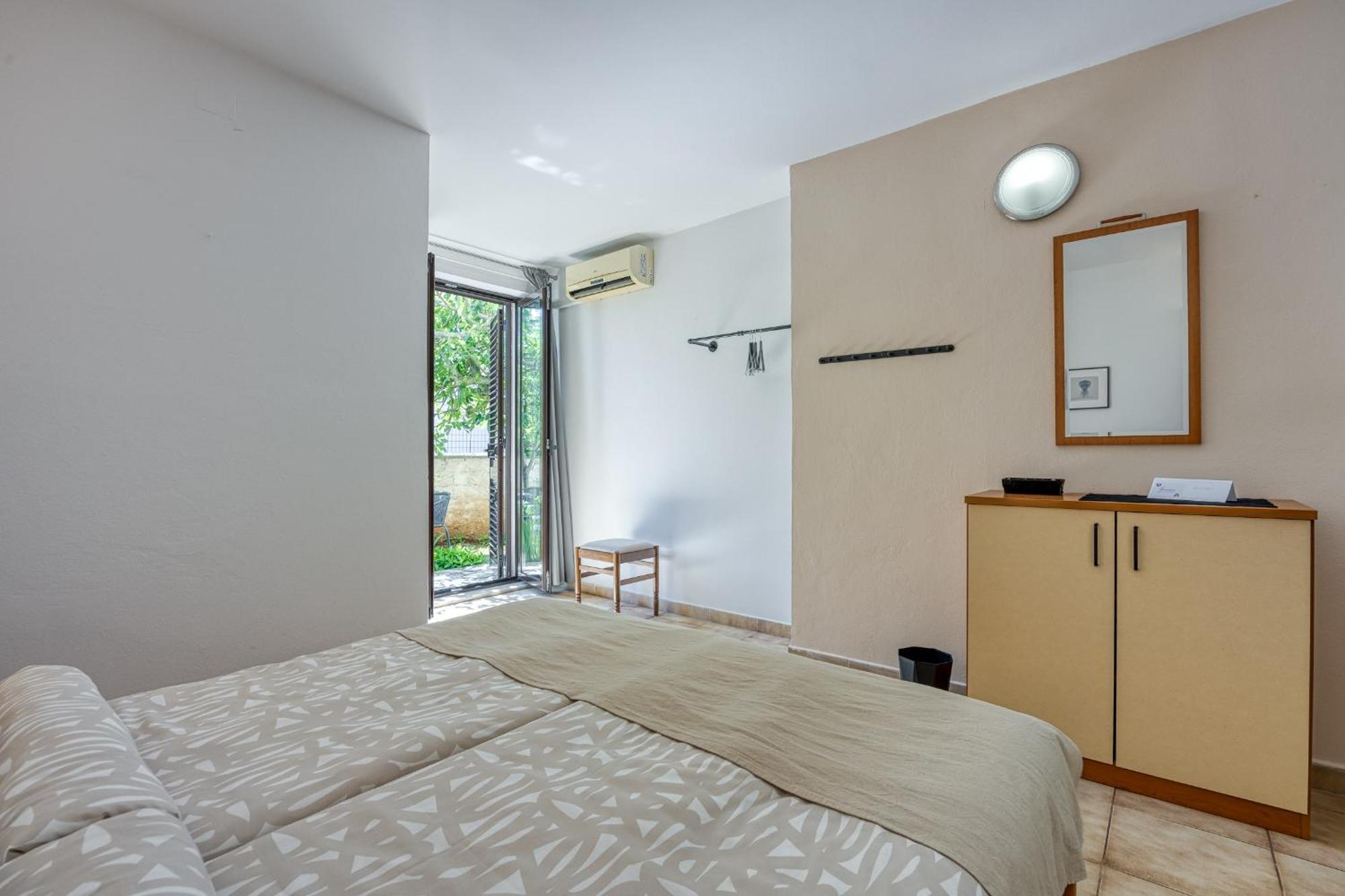 Guest House Jolanda Medulin Exterior foto